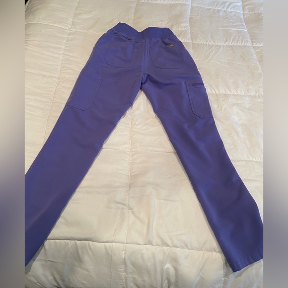Women’s Figs Blueberry High Waisted Cargo Scrub Pants XXS  with Lime Drawstring - Picture 2 of 5